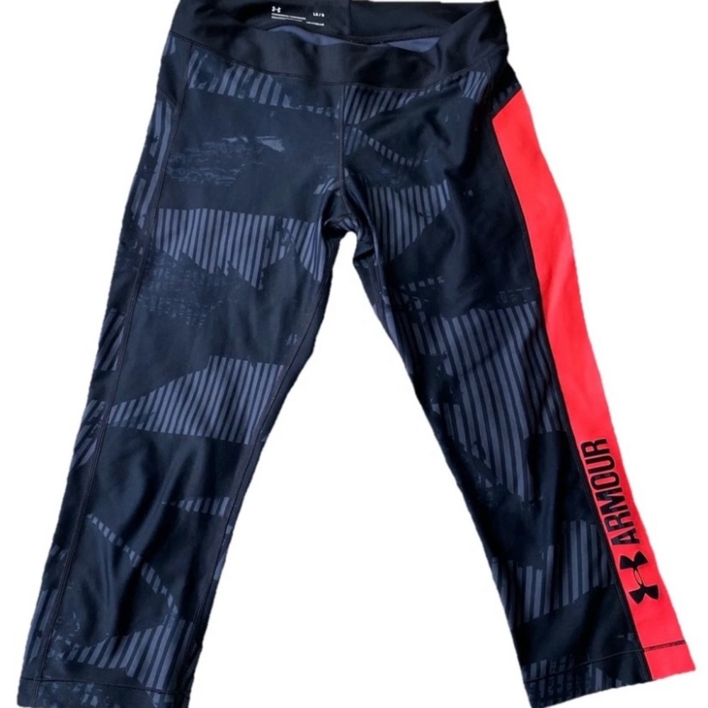 UNDER ARMOUR Womens size LARGE HEAT GEAR COMPRESSION CAPRIS